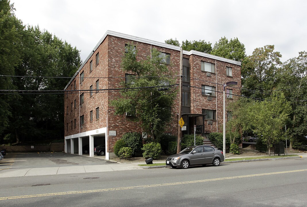 100 Tremont St in Brighton, MA - Foto de edificio