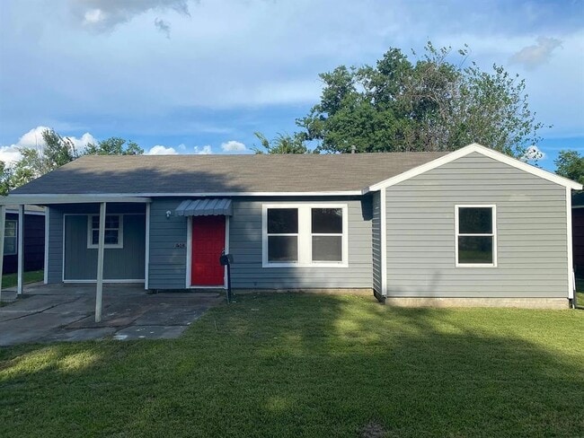 property at 1503 Acacia Dr