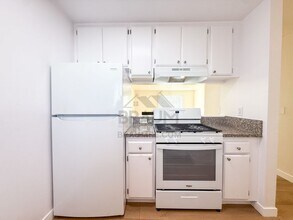 14249 Friar St, Unit 4 in Los Angeles, CA - Building Photo - Building Photo