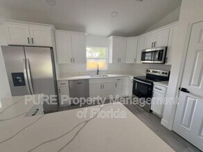 5787 NW 62nd Ave in Ocala, FL - Building Photo - Building Photo