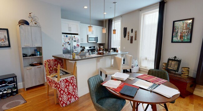 166 Hampshire St, Unit 3 in Cambridge, MA - Foto de edificio - Building Photo