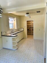 324 Caliente St in Reno, NV - Building Photo - Building Photo