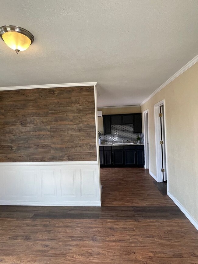 4001 S Hughes St in Amarillo, TX - Building Photo - Building Photo