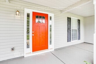 211 Ferguson Ave in Locust Grove, GA - Building Photo - Building Photo