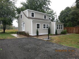 22 Garnet Park Rd in Madison, CT - Building Photo