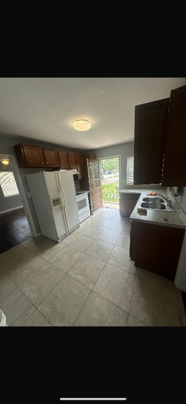 property at 4584 Park St