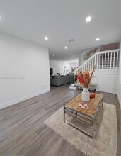11625 NW 87th Ln in Doral, FL - Building Photo - Building Photo