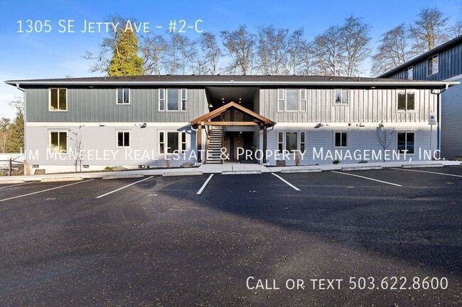 1305 SE Jetty Ave in Warrenton, OR - Building Photo - Building Photo