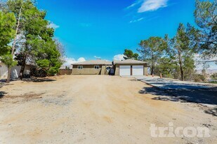 16347 Solvang Ave in Victorville, CA - Building Photo