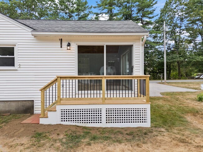 381 Littlefield Rd in Wells, ME - Building Photo - Building Photo