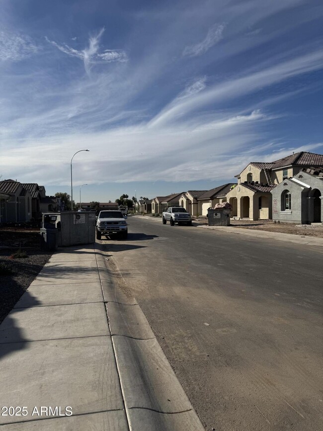 10211 W Crittenden Ln in Avondale, AZ - Building Photo - Building Photo