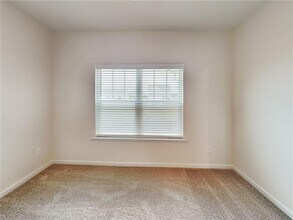 905 Hesston Dr in Locust Grove, GA - Building Photo - Building Photo