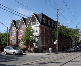 180-188 Mccaul St in Toronto, ON - Building Photo - Building Photo