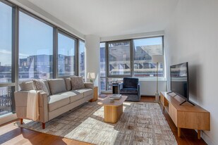 435 W 31st St, Unit FL8-ID2234 in New York, NY - Building Photo