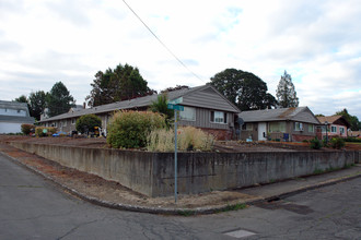 902-920 Fir St S in Salem, OR - Building Photo - Building Photo