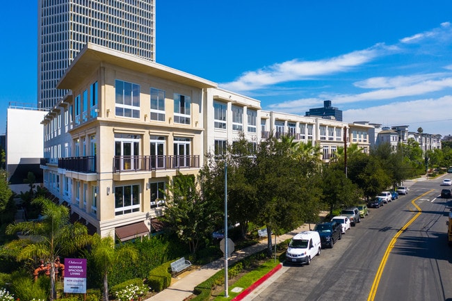 mResidences Miracle Mile