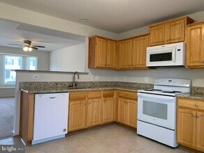 105 Merrill Ct in Stafford, VA - Building Photo - Building Photo