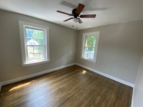 7 Short St in Killingly, CT - Foto de edificio - Building Photo