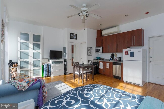 property at 711 Walnut St