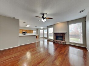 8104 Steamers Ln in Frisco, TX - Building Photo - Building Photo