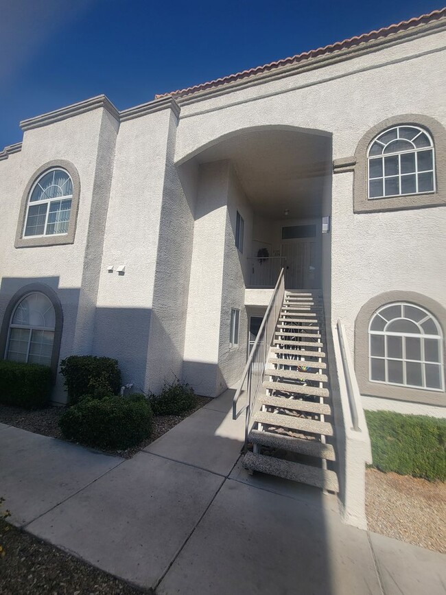 property at 3125 N Buffalo Dr