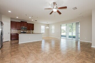 402 Blakely Ct in Ruskin, FL - Building Photo - Building Photo
