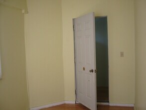 12 Verndale St in Brookline, MA - Building Photo - Building Photo