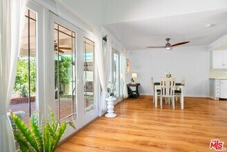 27003 Rio Prado Dr in Santa Clarita, CA - Building Photo - Building Photo