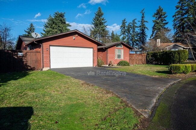 2107 167th St Ct E in Spanaway, WA - Building Photo - Building Photo