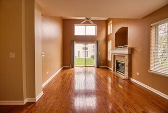 1160 Hawthorne Ln in Elk Grove Village, IL - Building Photo - Building Photo