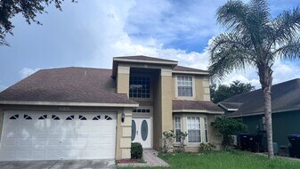 2645 River Ridge Dr in Orlando, FL - Building Photo