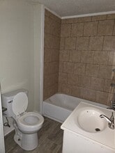 614 Fairview Ave in Greenville, MS - Building Photo - Building Photo