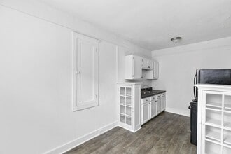 Stratford in Birmingham, AL - Building Photo - Interior Photo