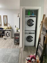 2201 Brickell Ave, Unit 902 in Miami, FL - Building Photo - Building Photo