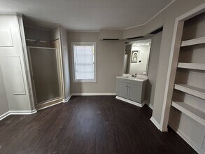 10 White Oak Village in Rainbow City, AL - Building Photo - Building Photo