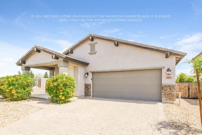2815 S 95th Dr in Tolleson, AZ - Foto de edificio - Building Photo