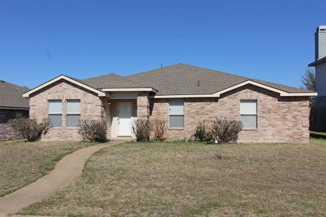 713 Lovern St in Cedar Hill, TX - Building Photo