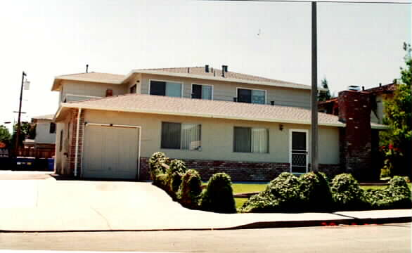 652 Azara Pl in Sunnyvale, CA - Foto de edificio - Building Photo