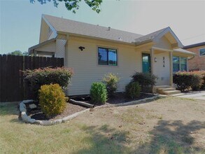 314 Jagoe St in Denton, TX - Building Photo - Building Photo