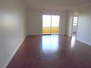 900 NE 18th Ave, Unit 306 in Fort Lauderdale, FL - Foto de edificio - Building Photo