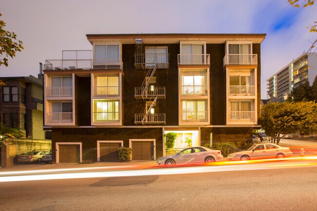 2300 Buchanan St in San Francisco, CA - Building Photo - Building Photo