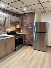 174 Adams St in Waltham, MA - Building Photo - Building Photo