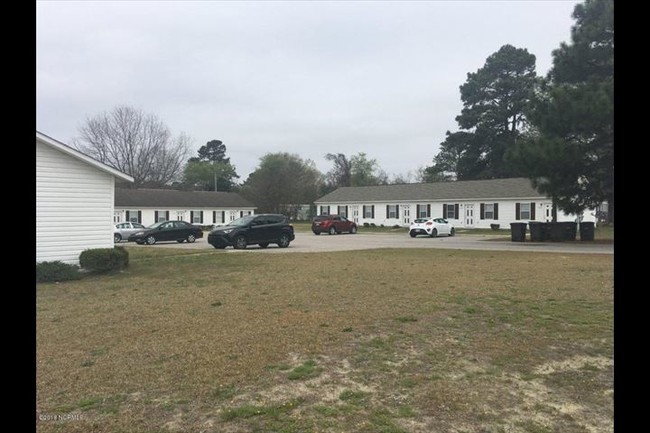 Oakwood Place Apartments in Fayetteville, NC - Building Photo - Other