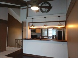 6212 Tennis Ct, Unit E3 in Bay City, MI - Building Photo