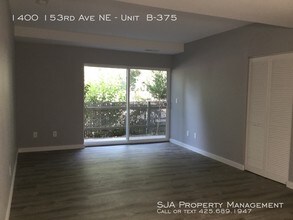 1400 153rd Ave NE-Unit -Unit  B-375 in Bellevue, WA - Building Photo - Building Photo