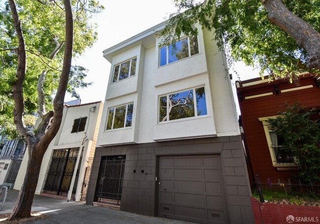 property at 2762 Folsom St