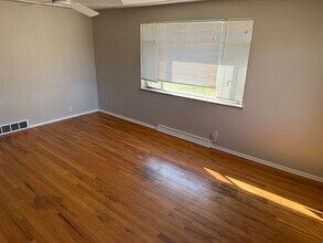 4370 S Acoma St in Englewood, CO - Building Photo - Building Photo