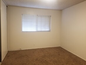 734 Illinois Ave in Los Banos, CA - Building Photo - Building Photo