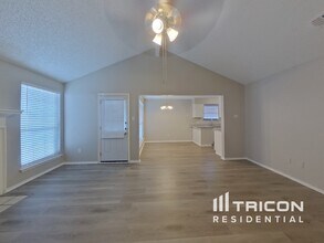 708 Leedsfield Ct in Arlington, TX - Building Photo - Building Photo