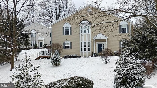 property at 109 Forelock Ct